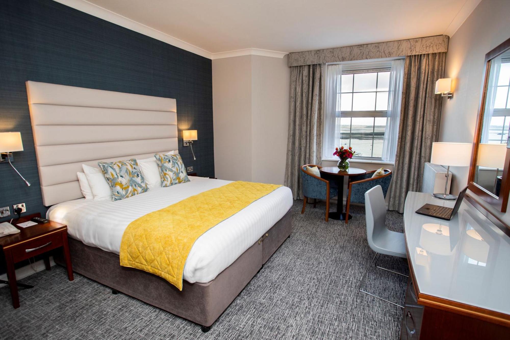 Grand Hotel Malahide Εξωτερικό φωτογραφία