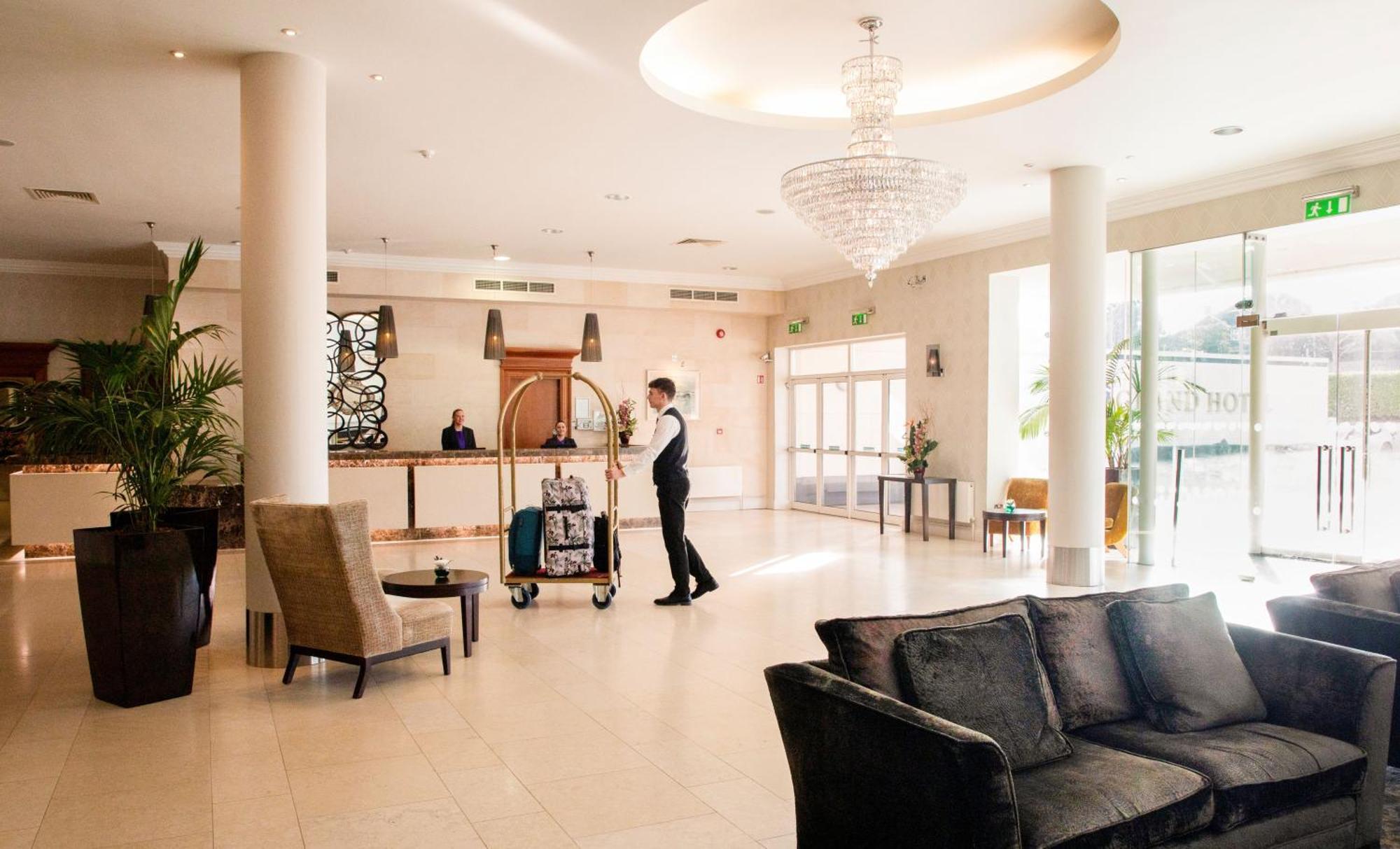 Grand Hotel Malahide Εξωτερικό φωτογραφία
