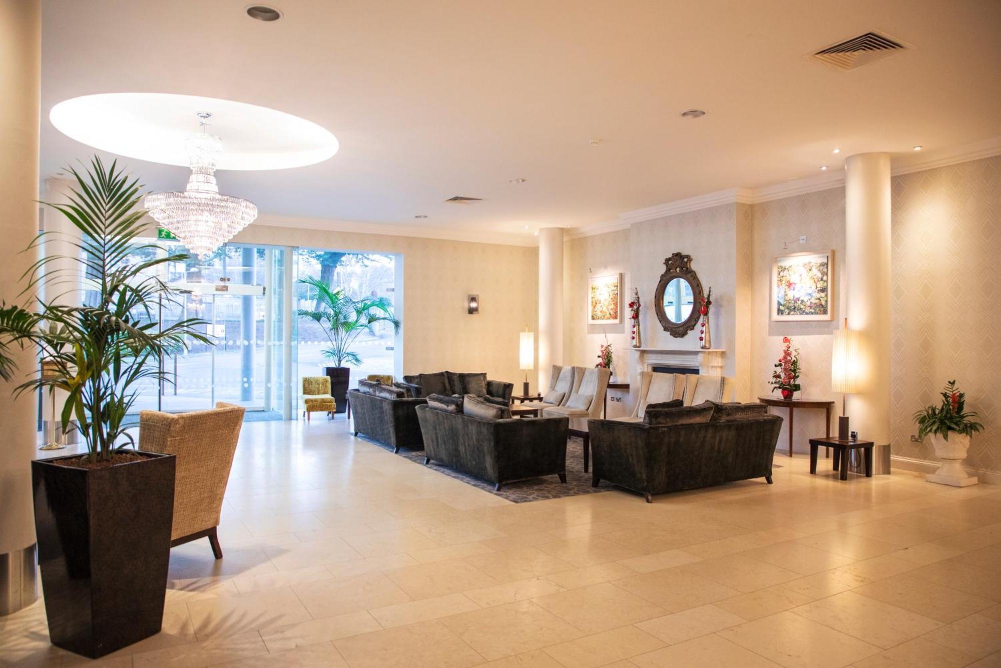 Grand Hotel Malahide Εξωτερικό φωτογραφία