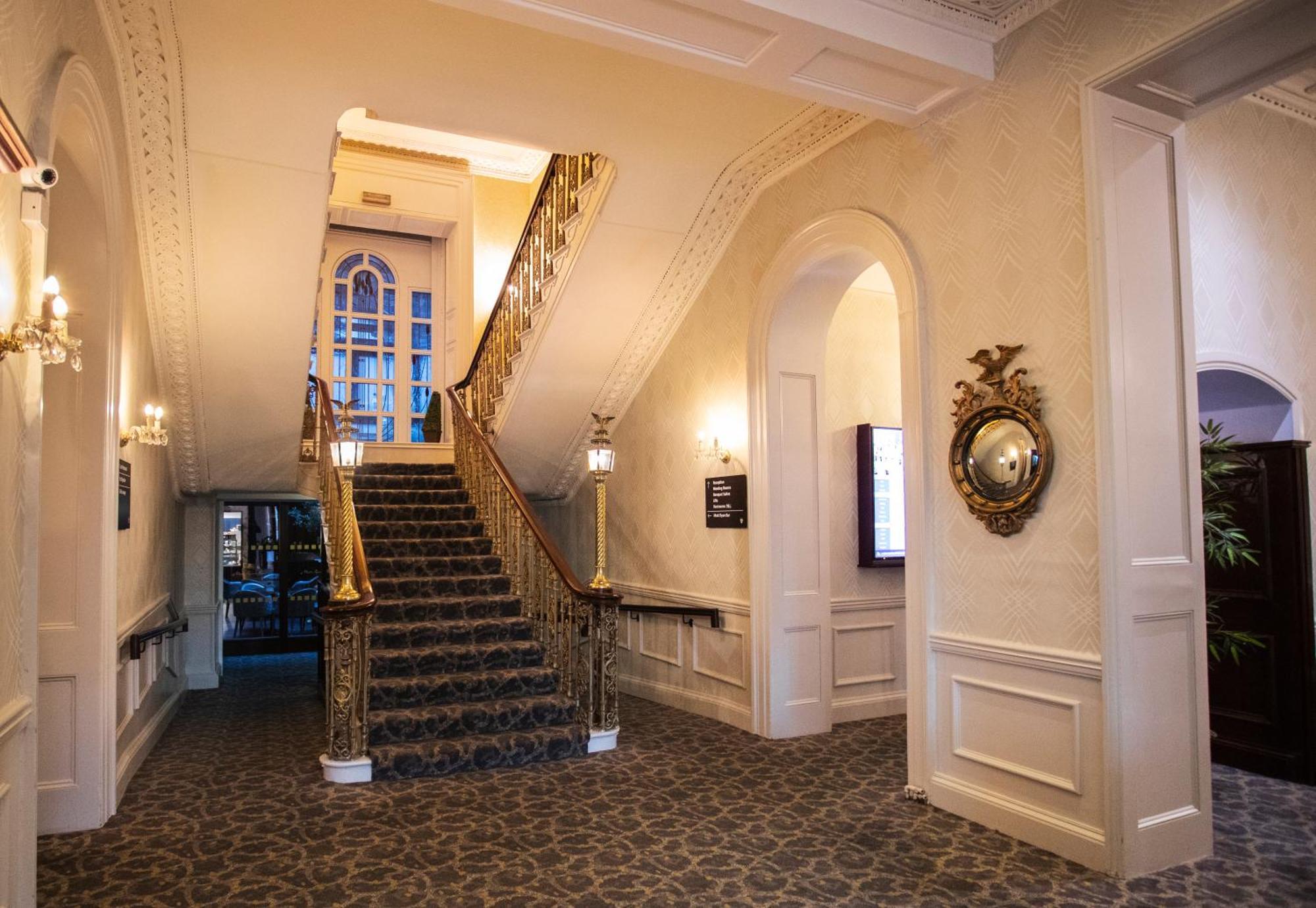 Grand Hotel Malahide Εξωτερικό φωτογραφία