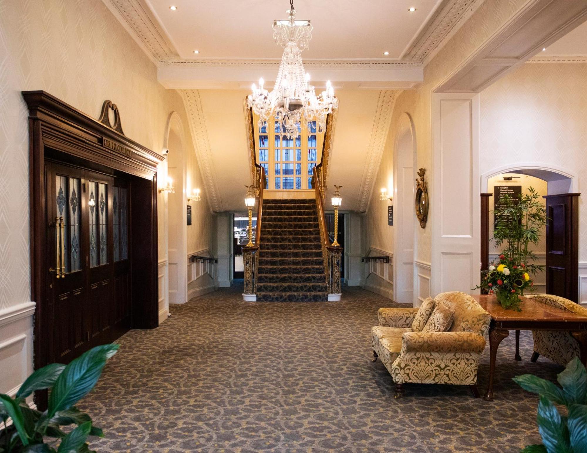 Grand Hotel Malahide Εξωτερικό φωτογραφία