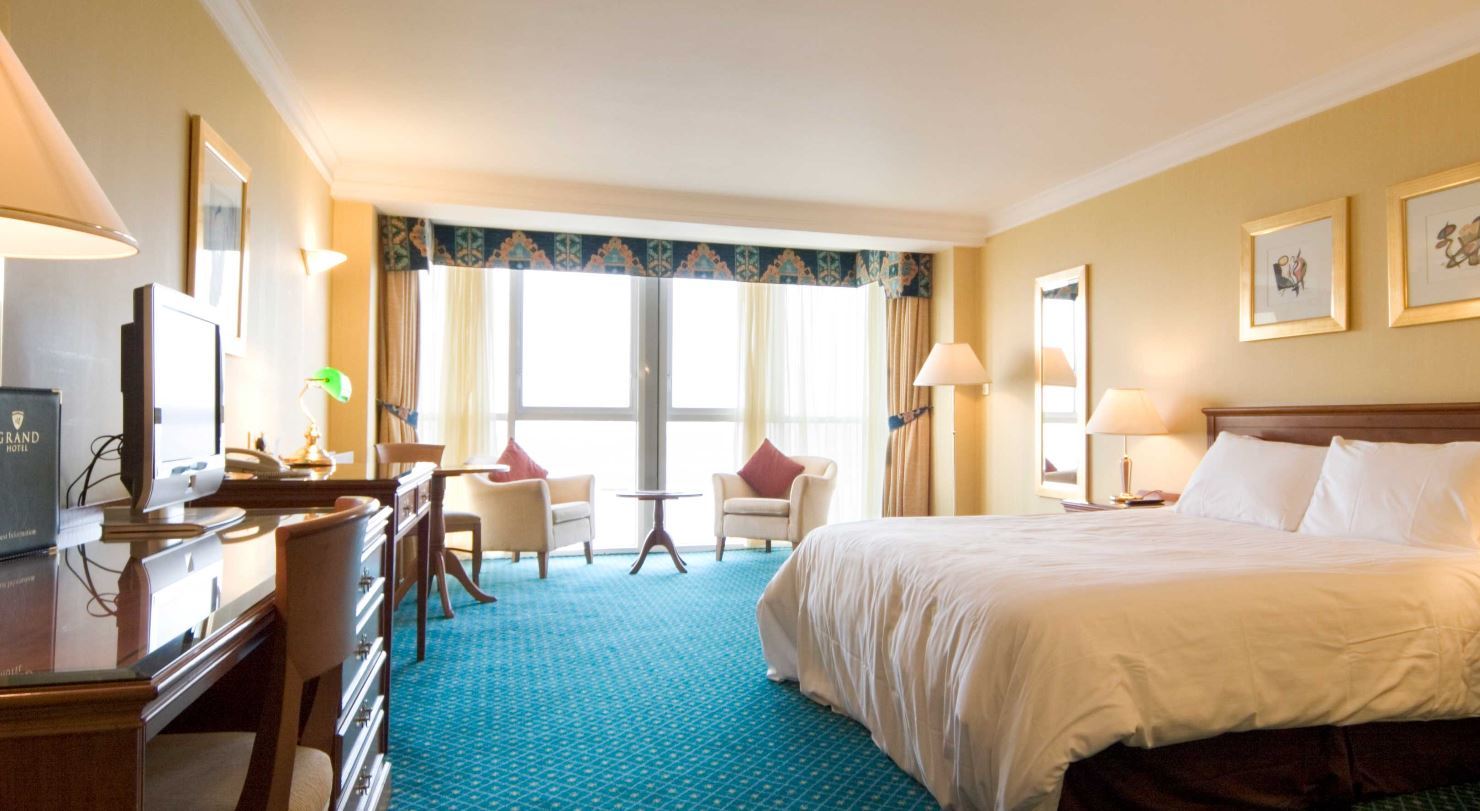 Grand Hotel Malahide Εξωτερικό φωτογραφία