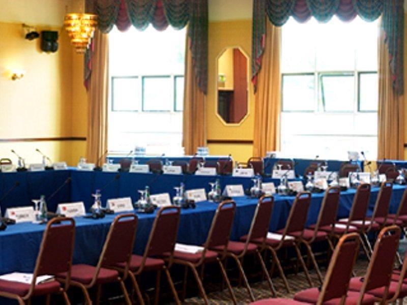 Grand Hotel Malahide Εξωτερικό φωτογραφία