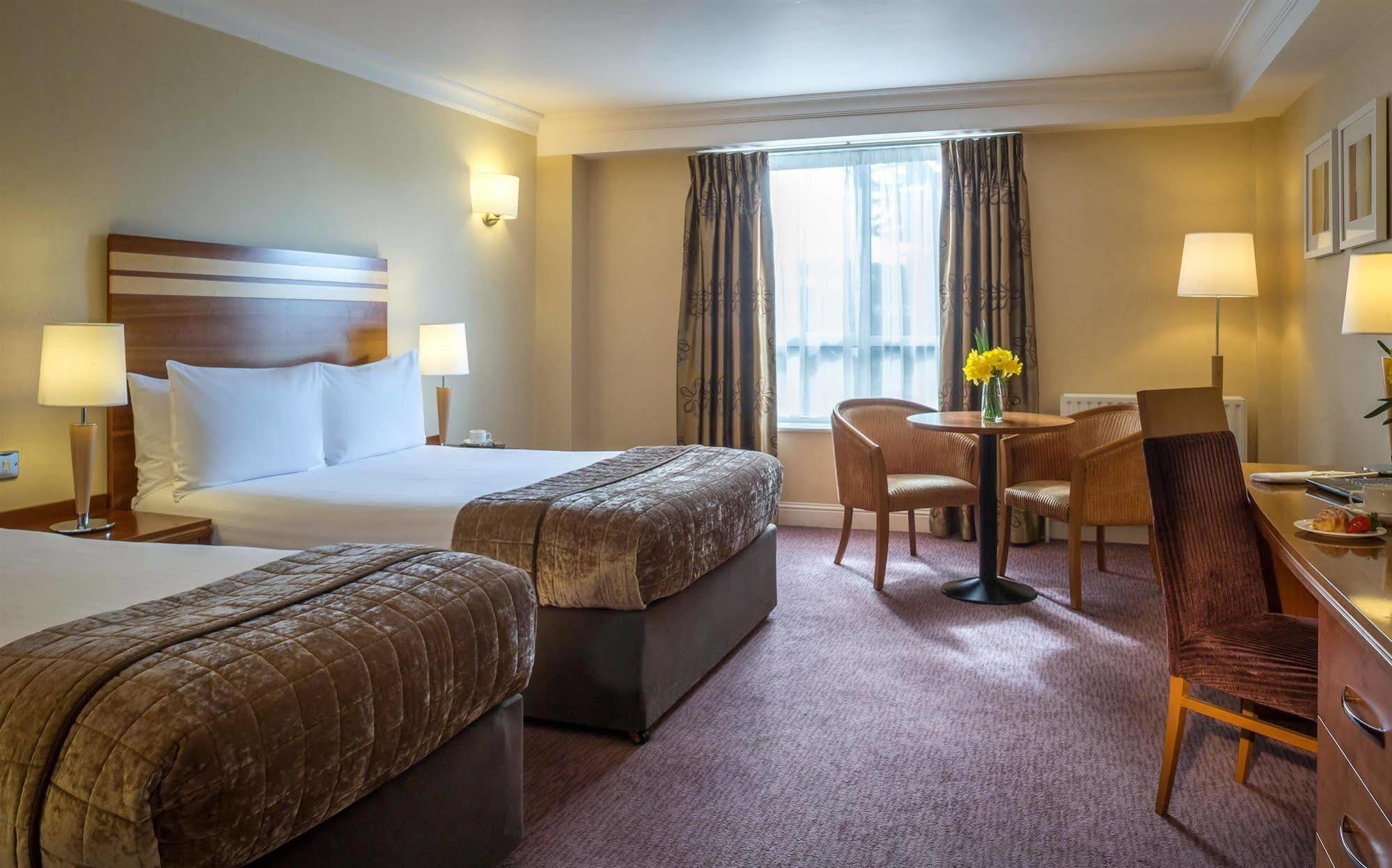Grand Hotel Malahide Εξωτερικό φωτογραφία